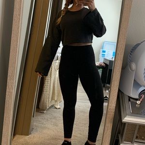 Cropped sweatshirt with open back